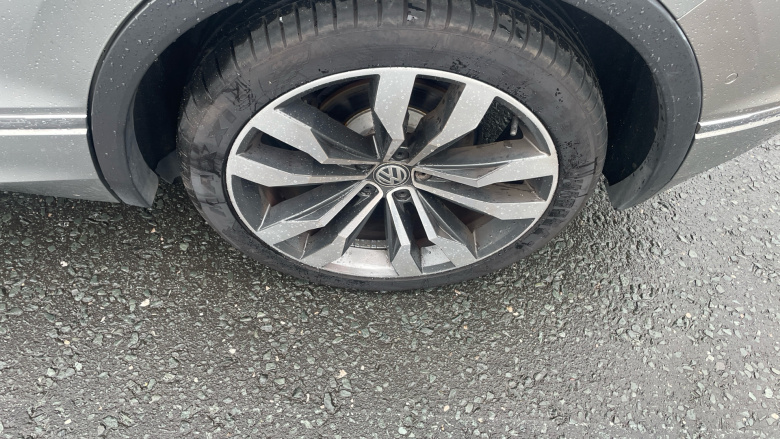 Volkswagen Tiguan 2.0 TDi 150 R-Line 5dr DSG Diesel Estate